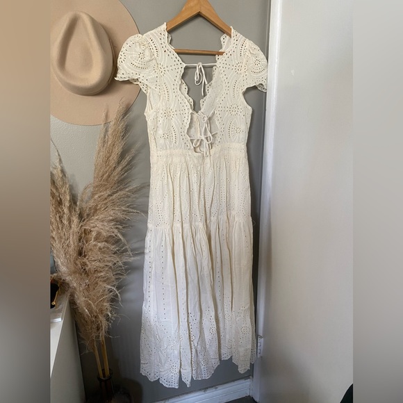 Urban Outfitters eyelet embroidery cream boho bohemian maxi dress - Picture 2 of 5